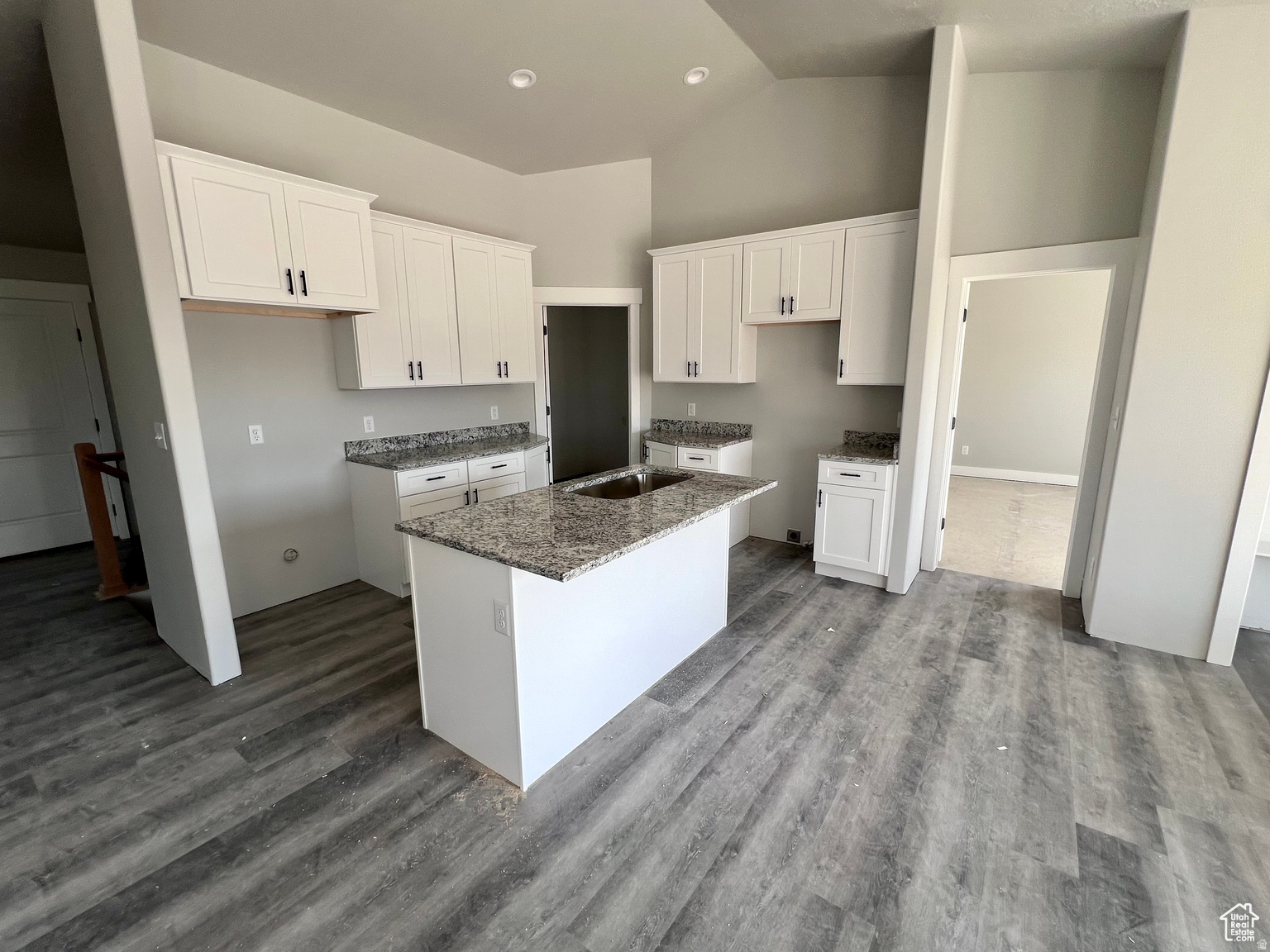 EAGLE POINT - Residential