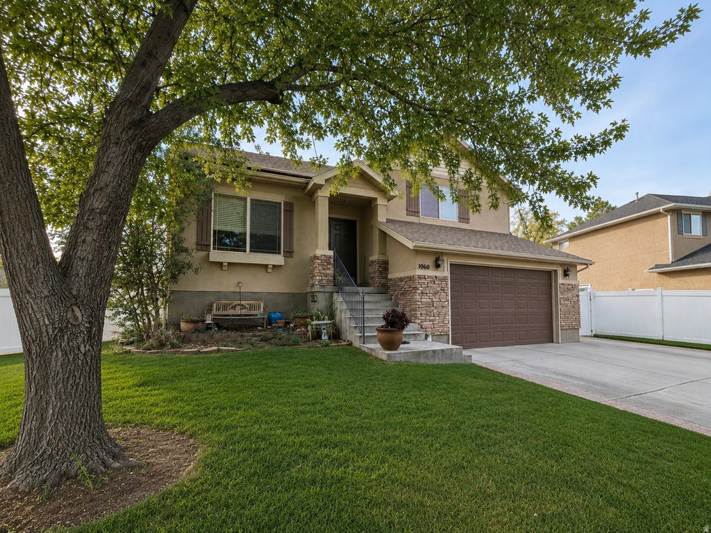 Photo of 1060 W ASCOT DR, North Salt Lake, UT 84054 (MLS # 2186766)