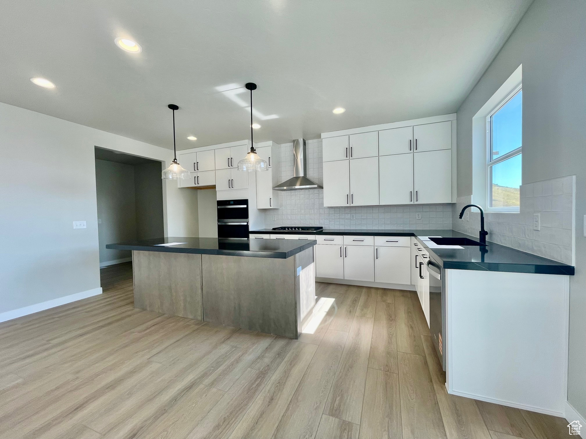 CANYON POINT - Residential