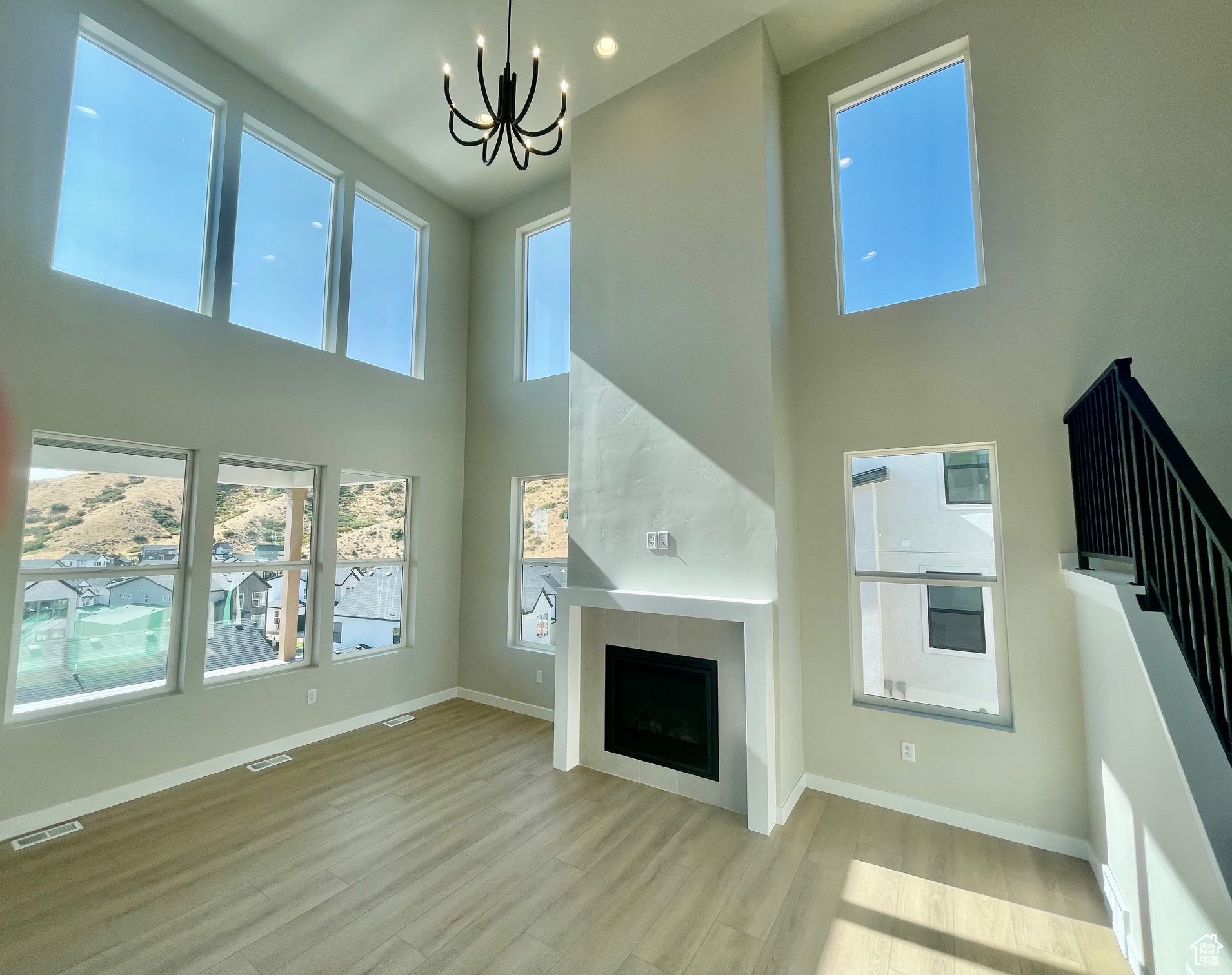 CANYON POINT - Residential