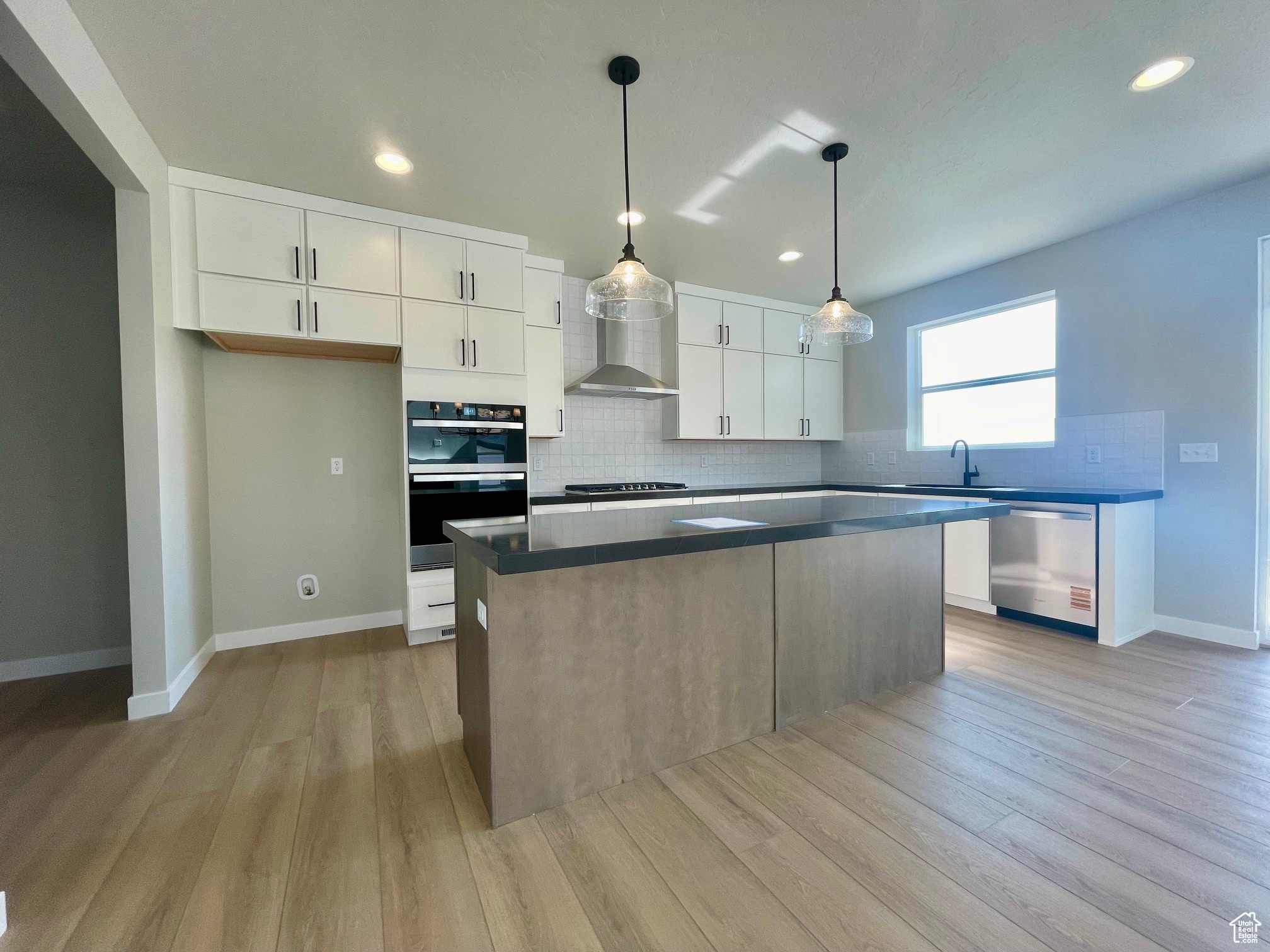 CANYON POINT - Residential