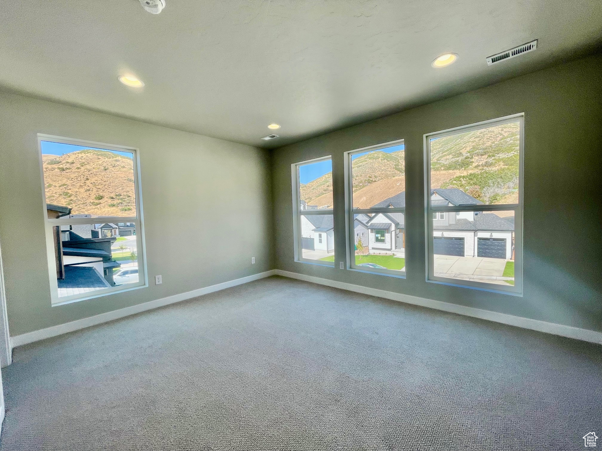 CANYON POINT - Residential