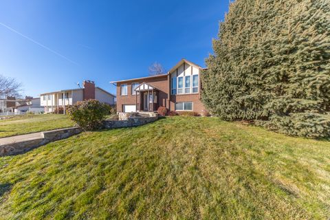 Tiny photo for 75 E MONTICELLO DR S, Kaysville, UT 84037 (MLS # 2127387)