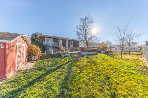 Tiny photo for 75 E MONTICELLO DR S, Kaysville, UT 84037 (MLS # 2127387)
