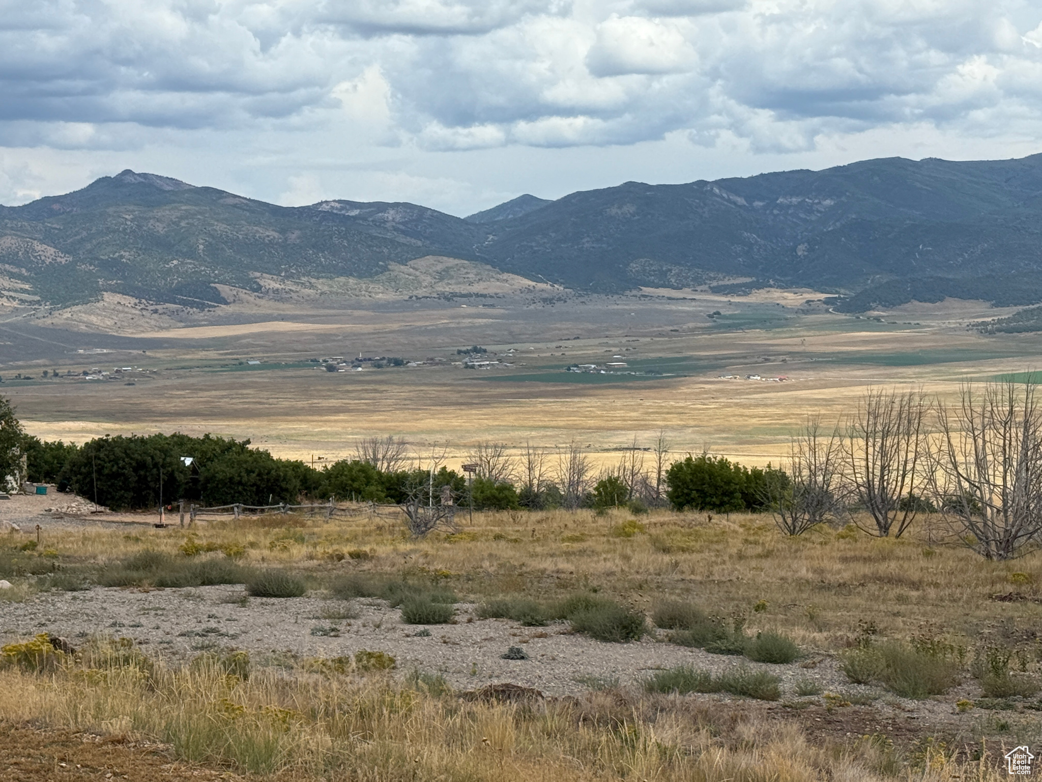 INDIAN RIDGE - Land