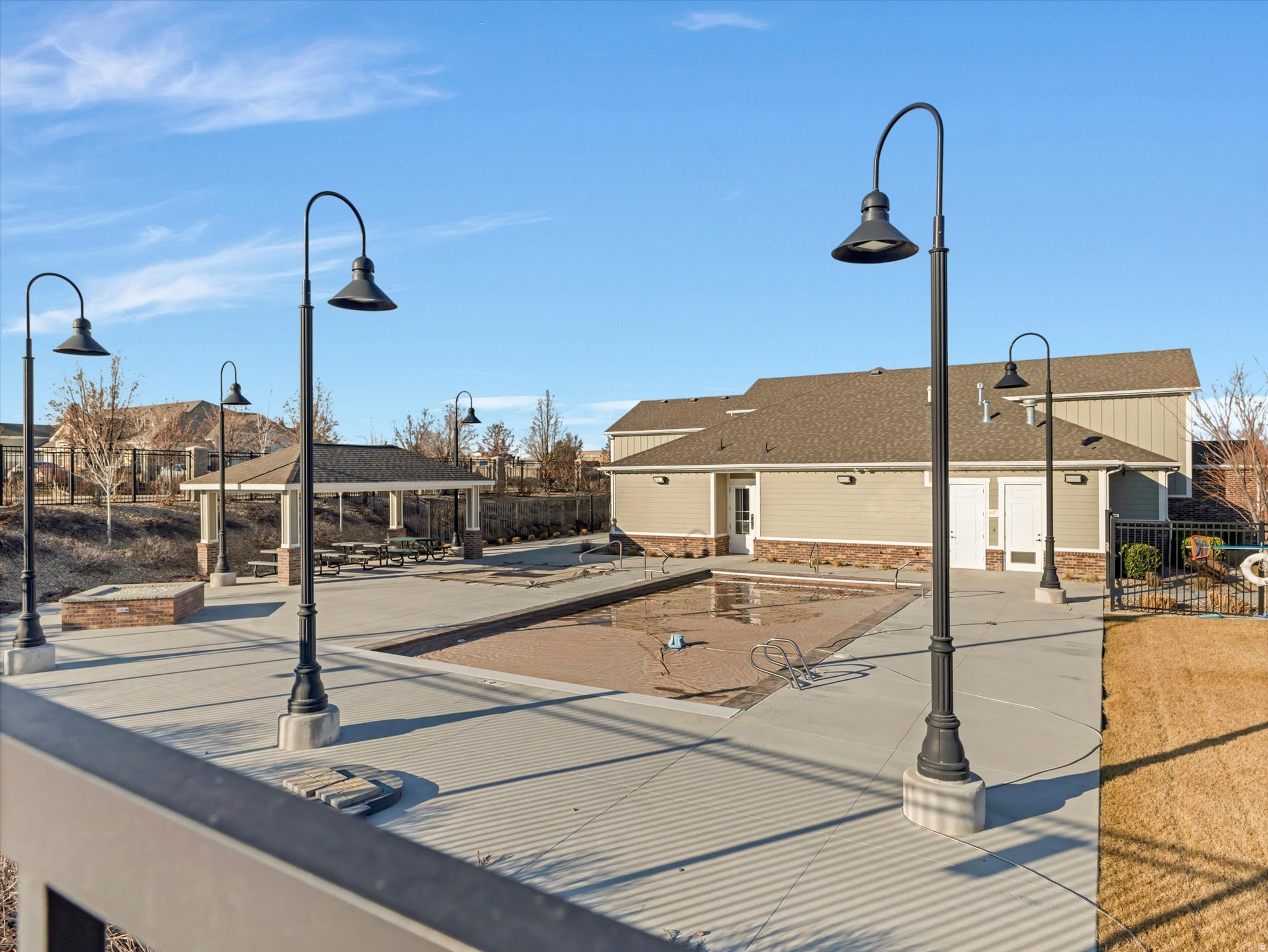 HARVEST CROSSING VILLAS - Residential