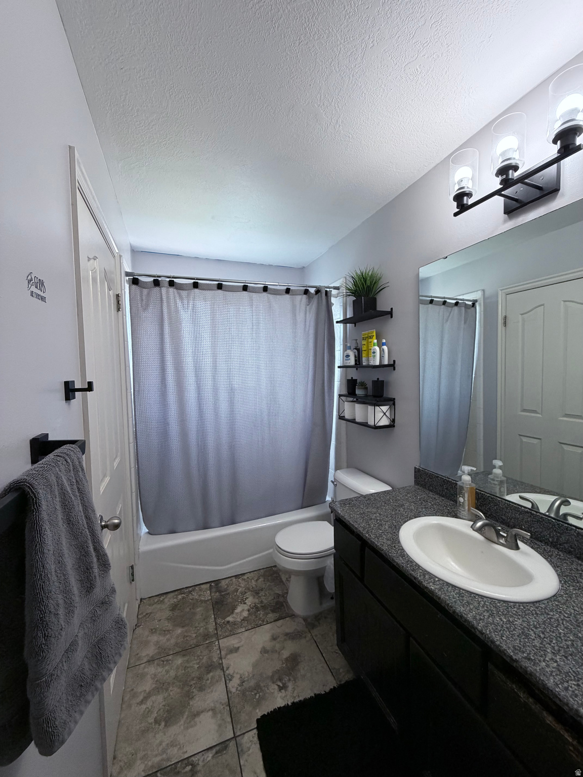 CHELLE COVE - Residential