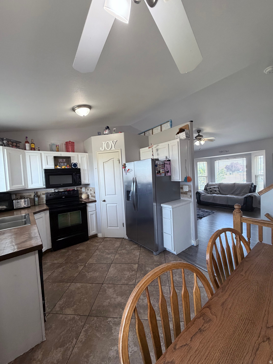 CHELLE COVE - Residential