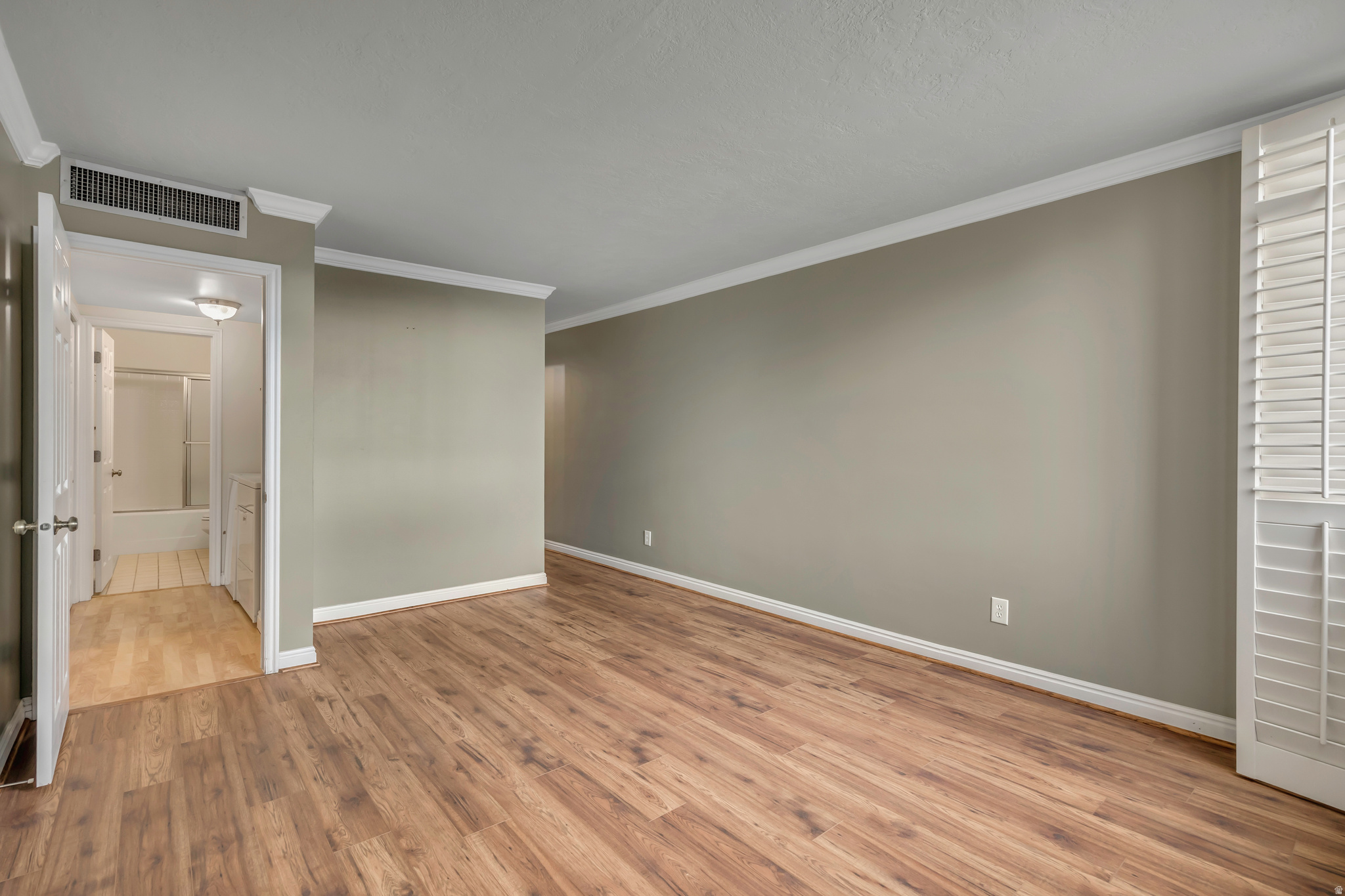 CANYON ROAD TOWERS - Residential