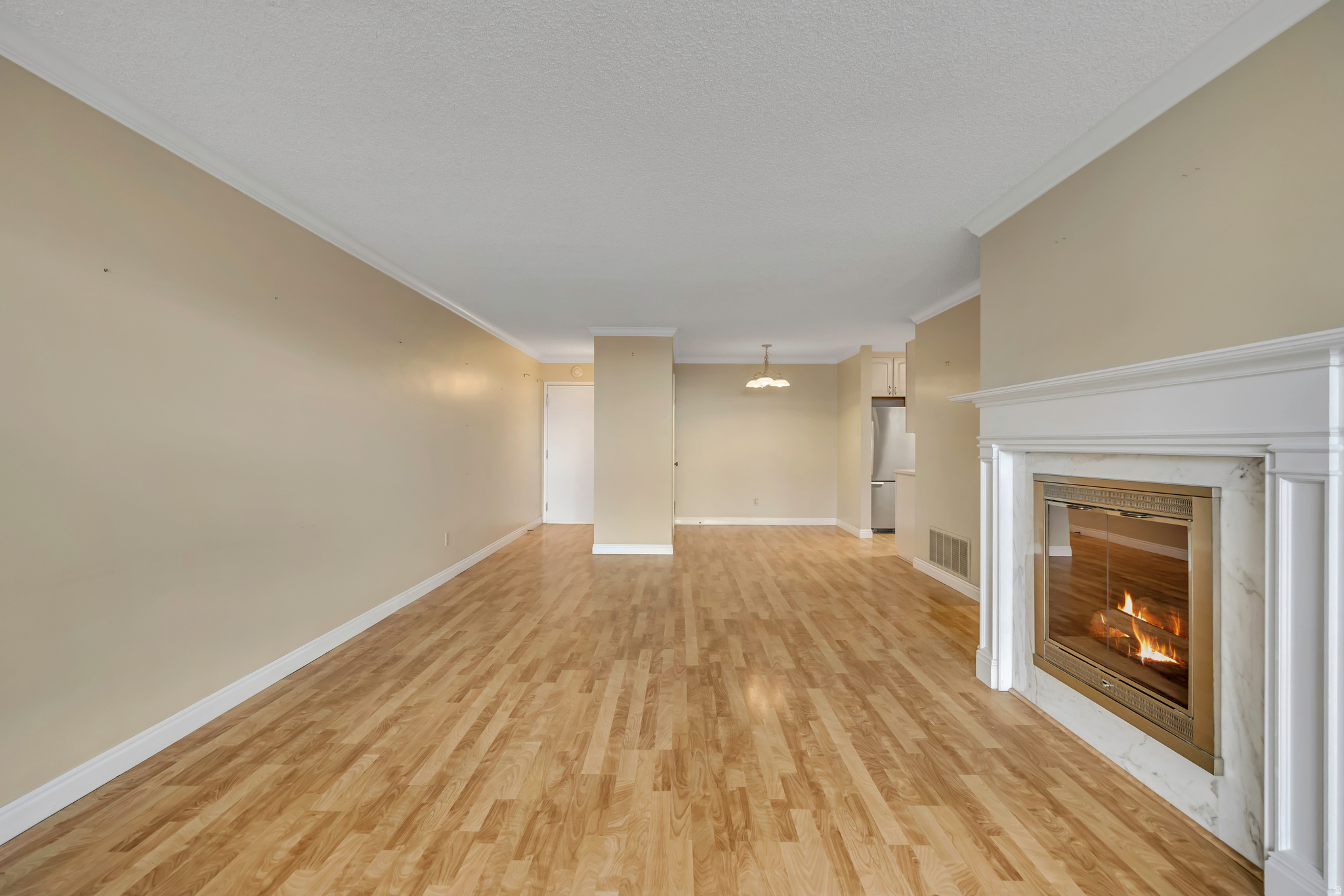 CANYON ROAD TOWERS - Residential