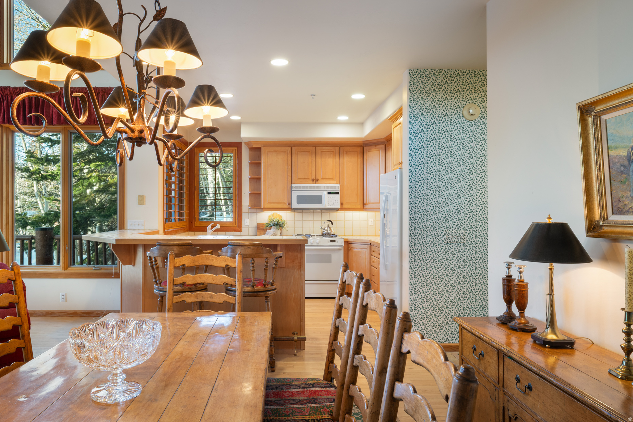 DOUBLE EAGLE AT SILVER LAKE - Residential