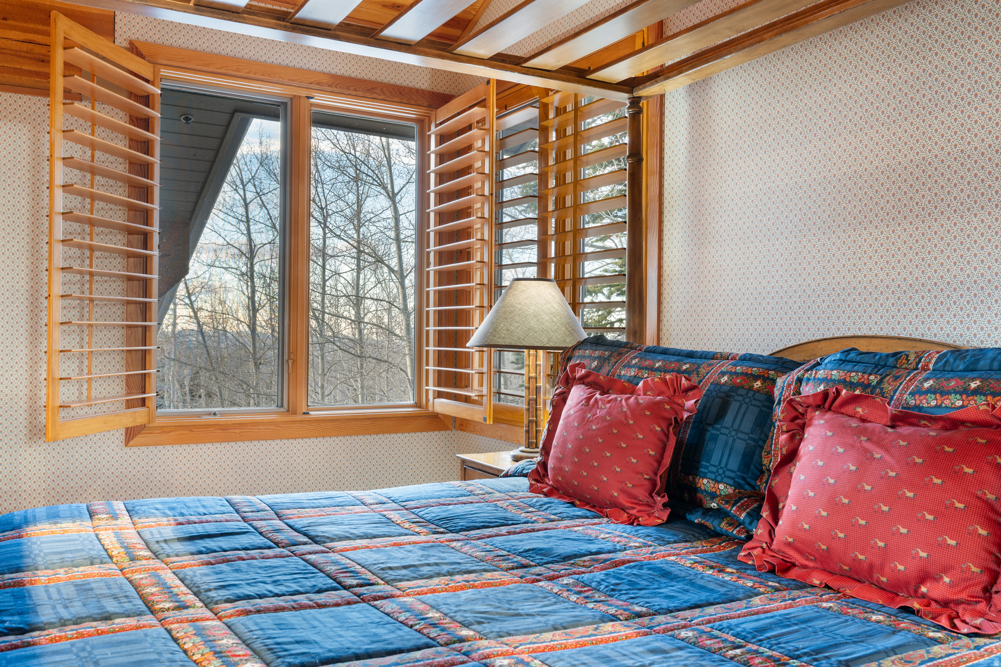 DOUBLE EAGLE AT SILVER LAKE - Residential