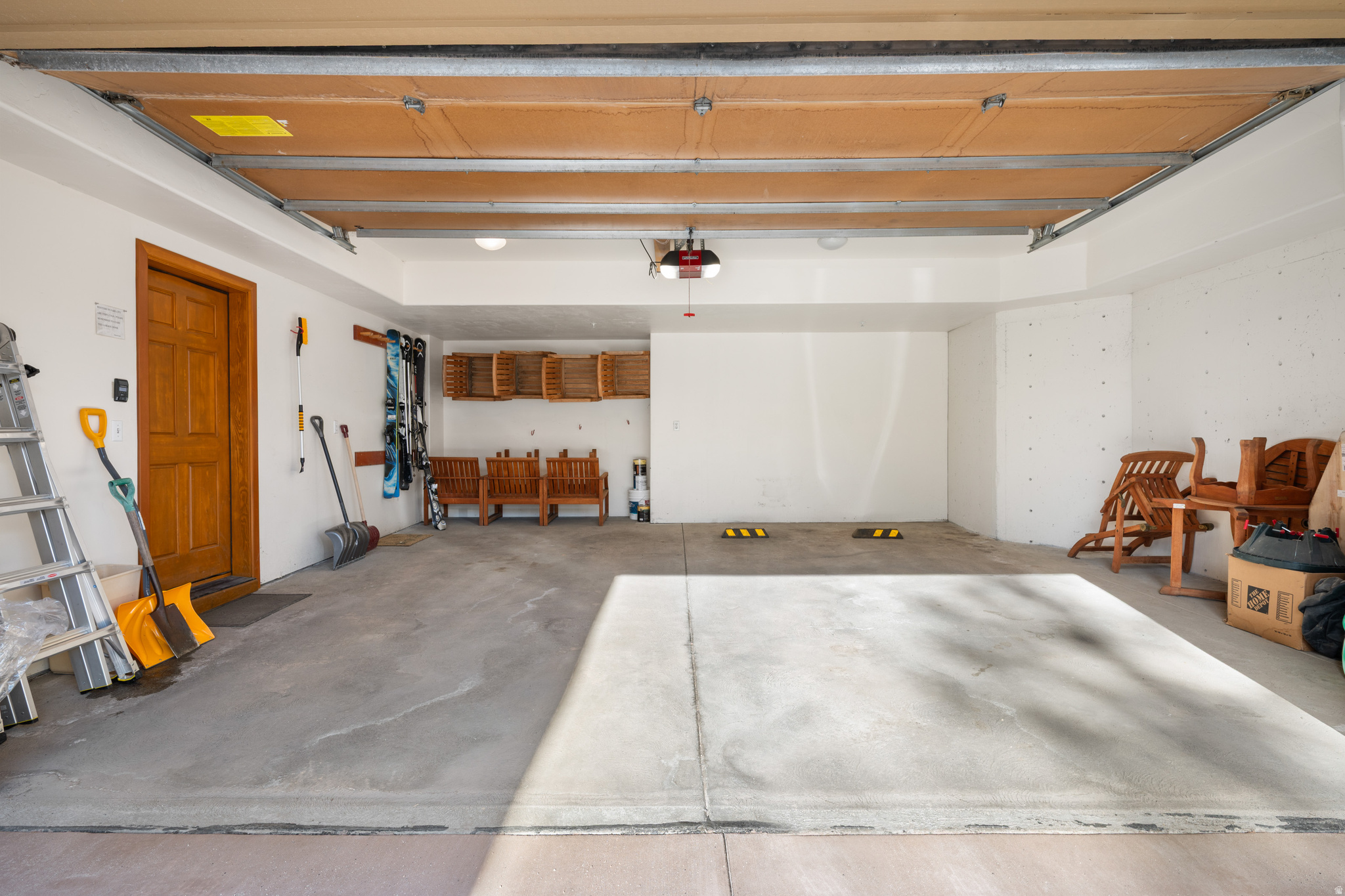 DOUBLE EAGLE AT SILVER LAKE - Residential