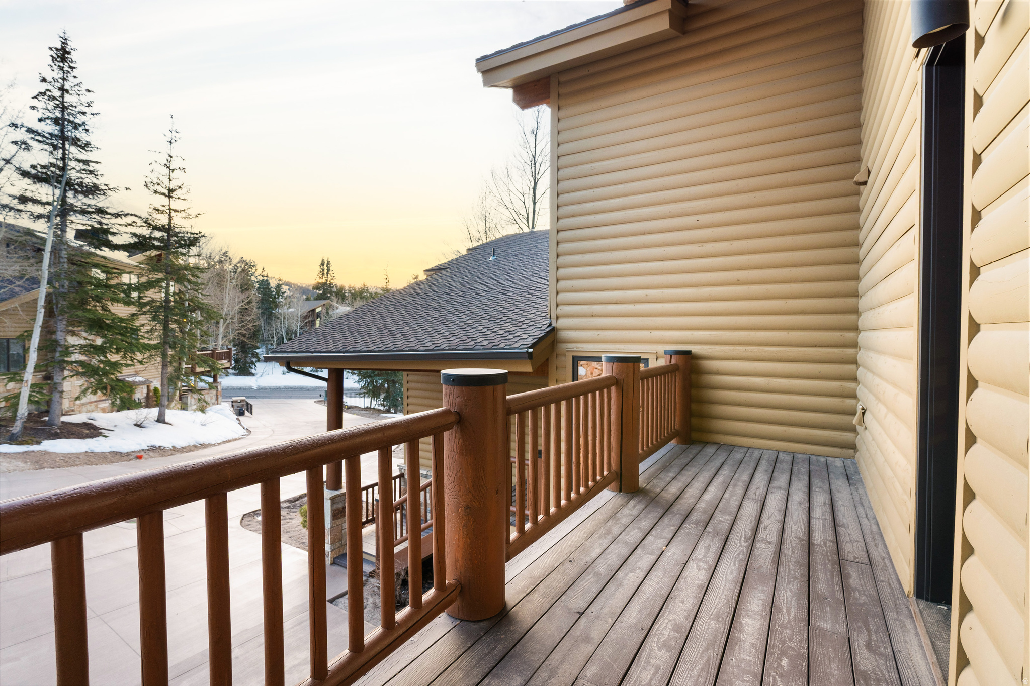 DOUBLE EAGLE AT SILVER LAKE - Residential