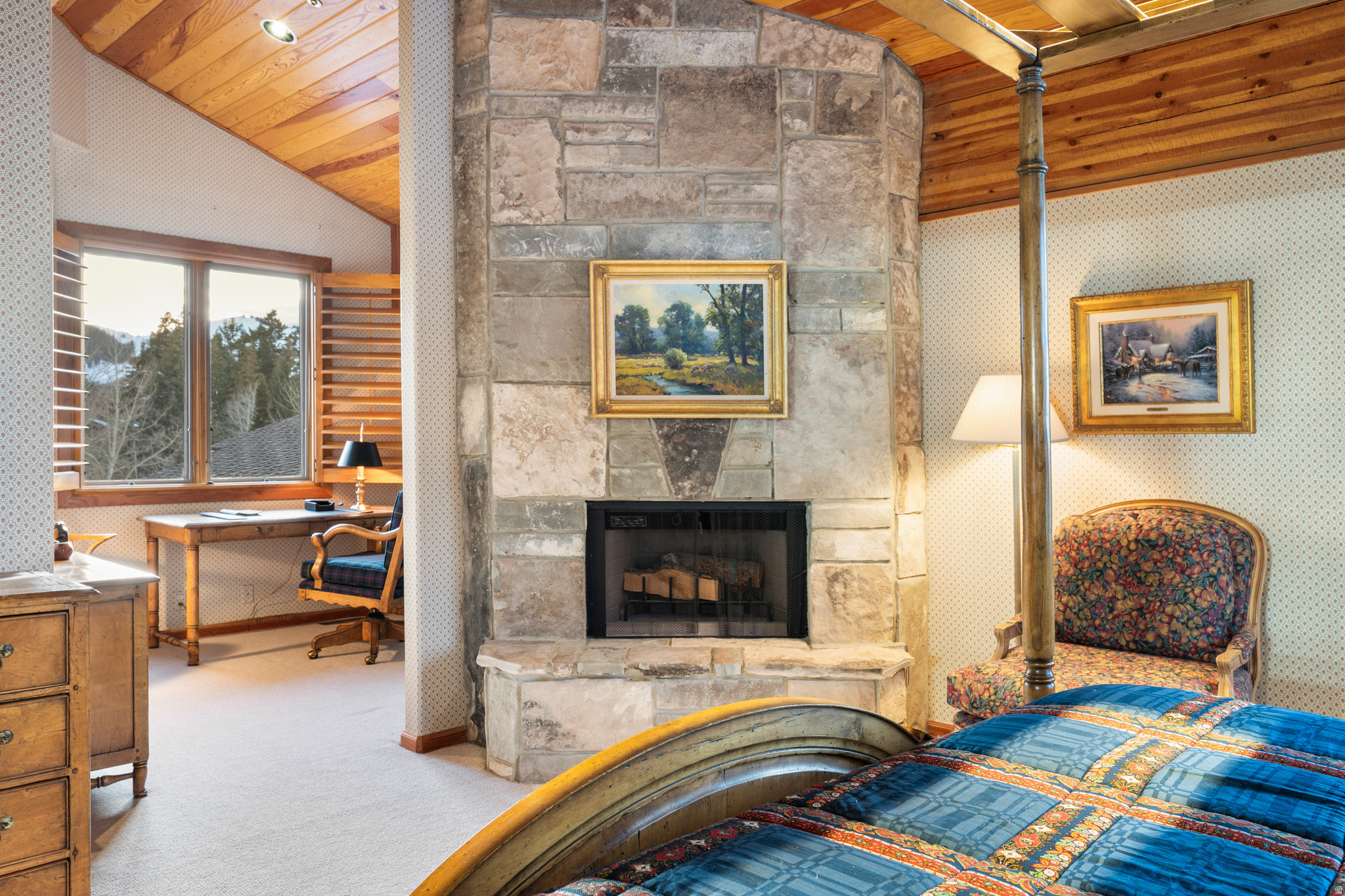 DOUBLE EAGLE AT SILVER LAKE - Residential