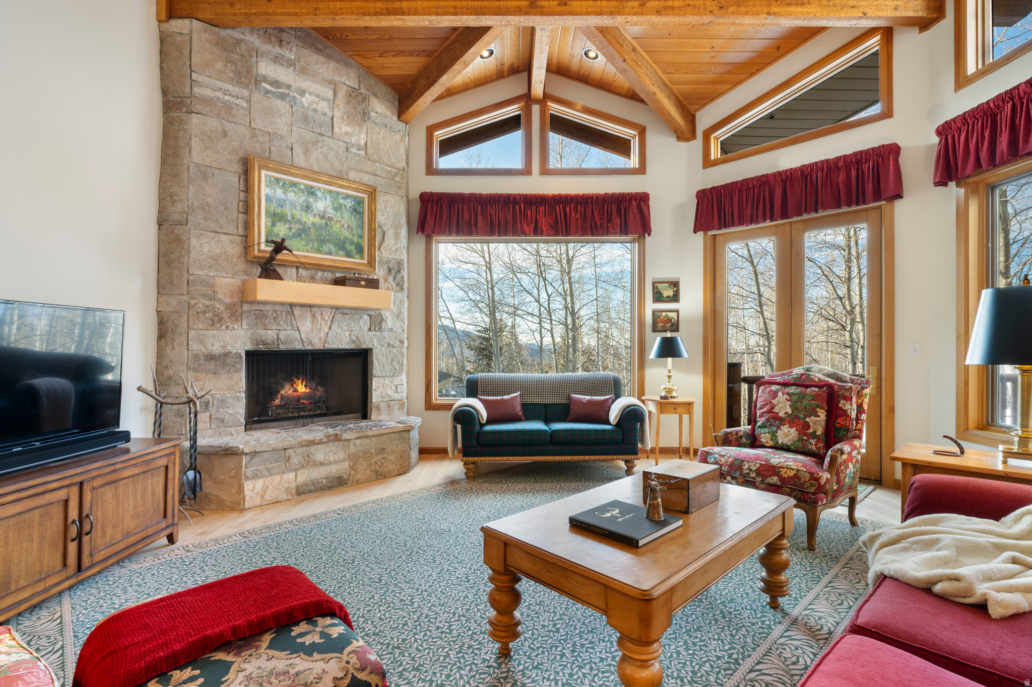 DOUBLE EAGLE AT SILVER LAKE - Residential