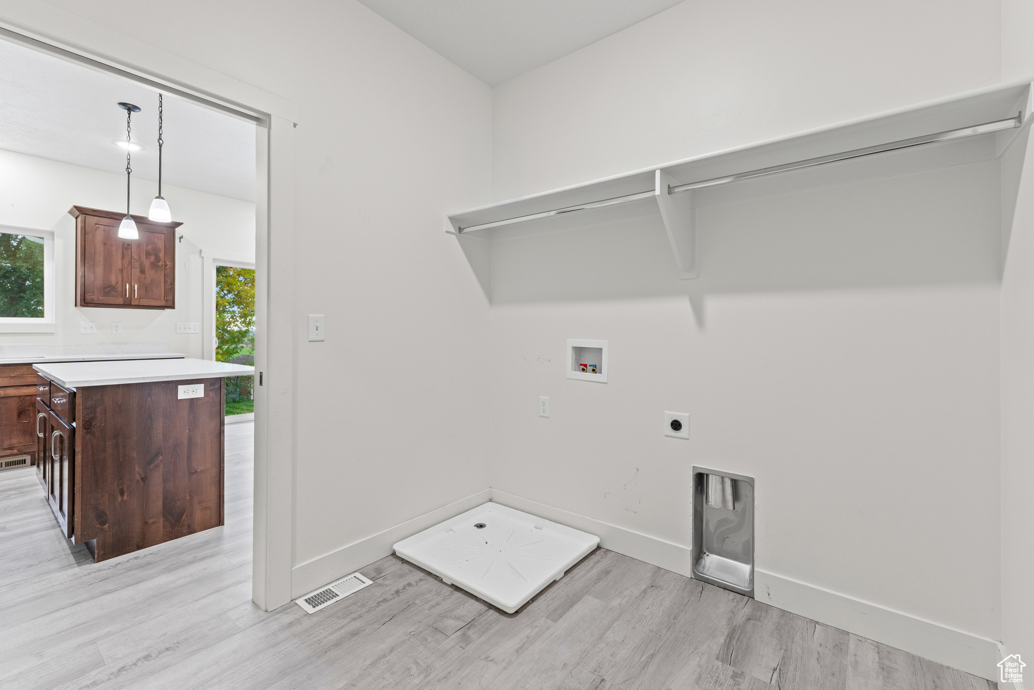 DEER RUN AT WILLAD BAY - Residential