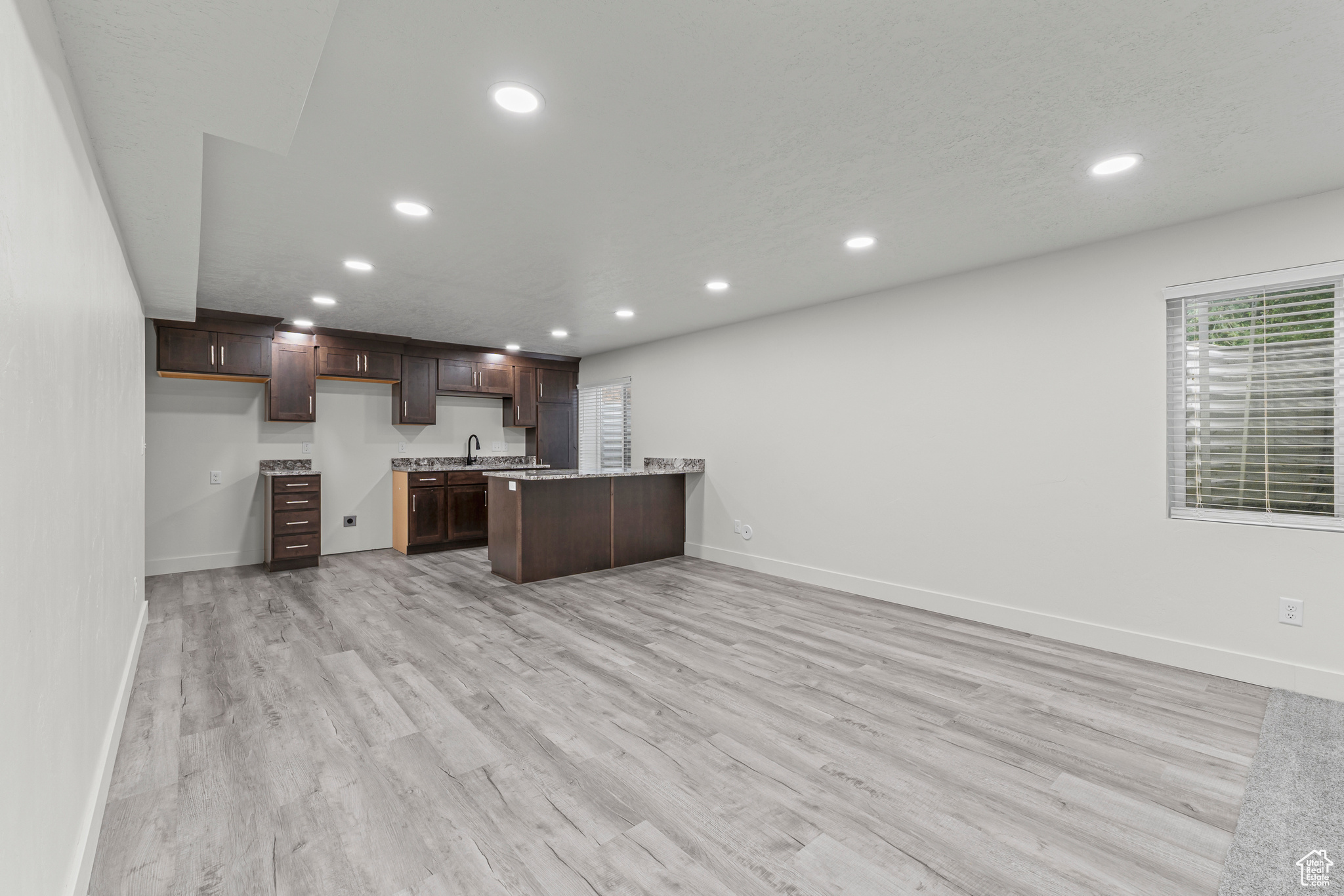 DEER RUN AT WILLAD BAY - Residential