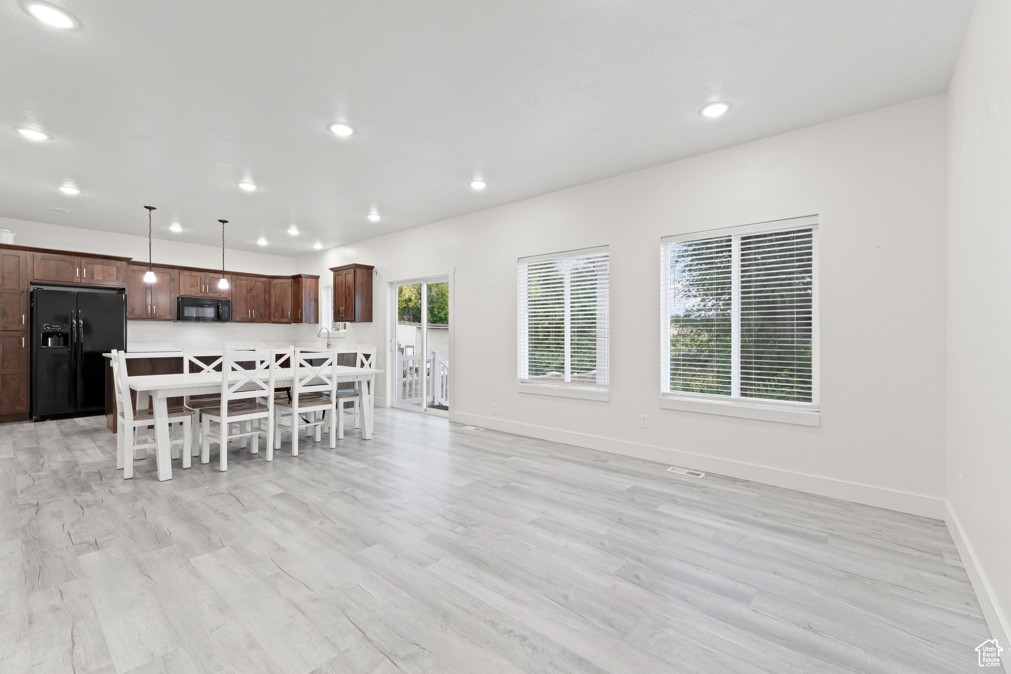 DEER RUN AT WILLAD BAY - Residential