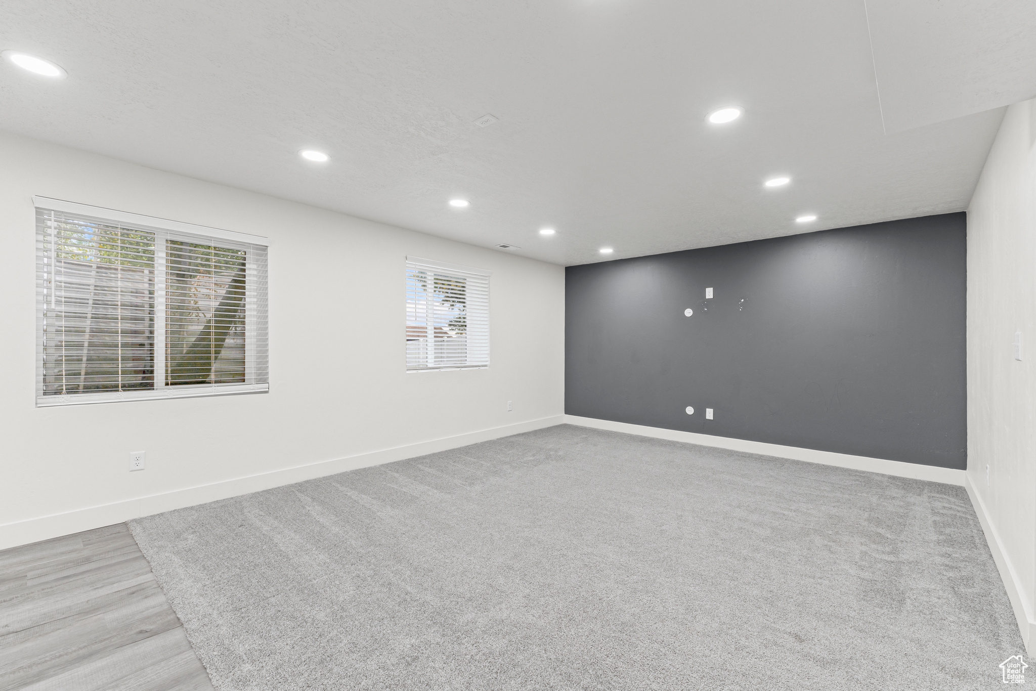 DEER RUN AT WILLAD BAY - Residential