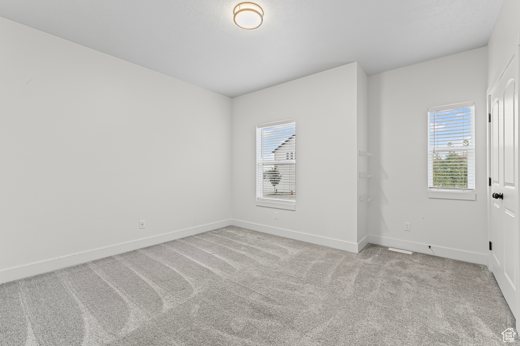 DEER RUN AT WILLAD BAY - Residential