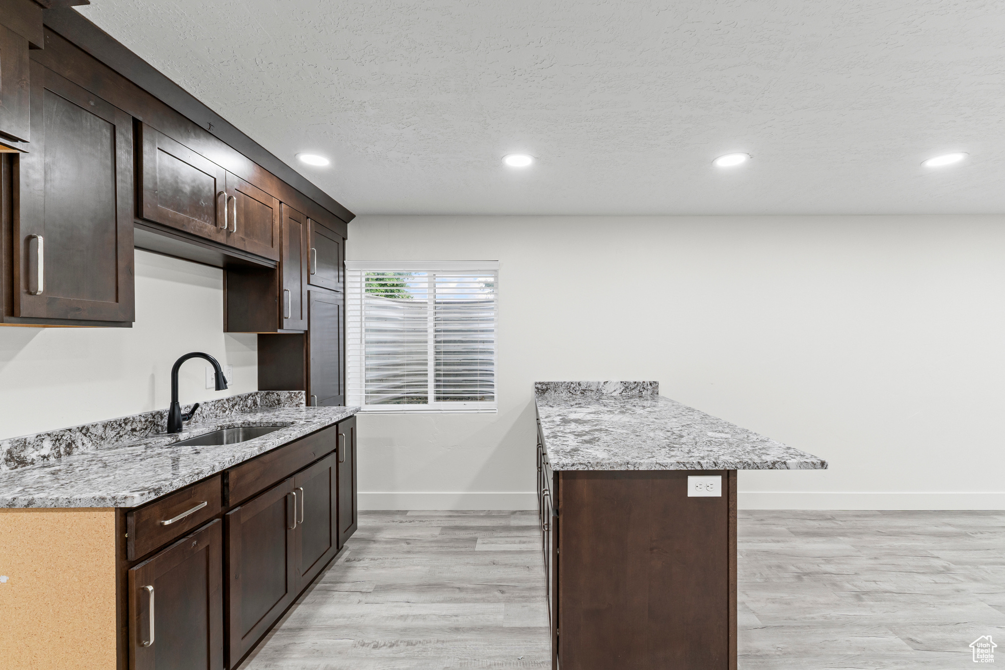 DEER RUN AT WILLAD BAY - Residential