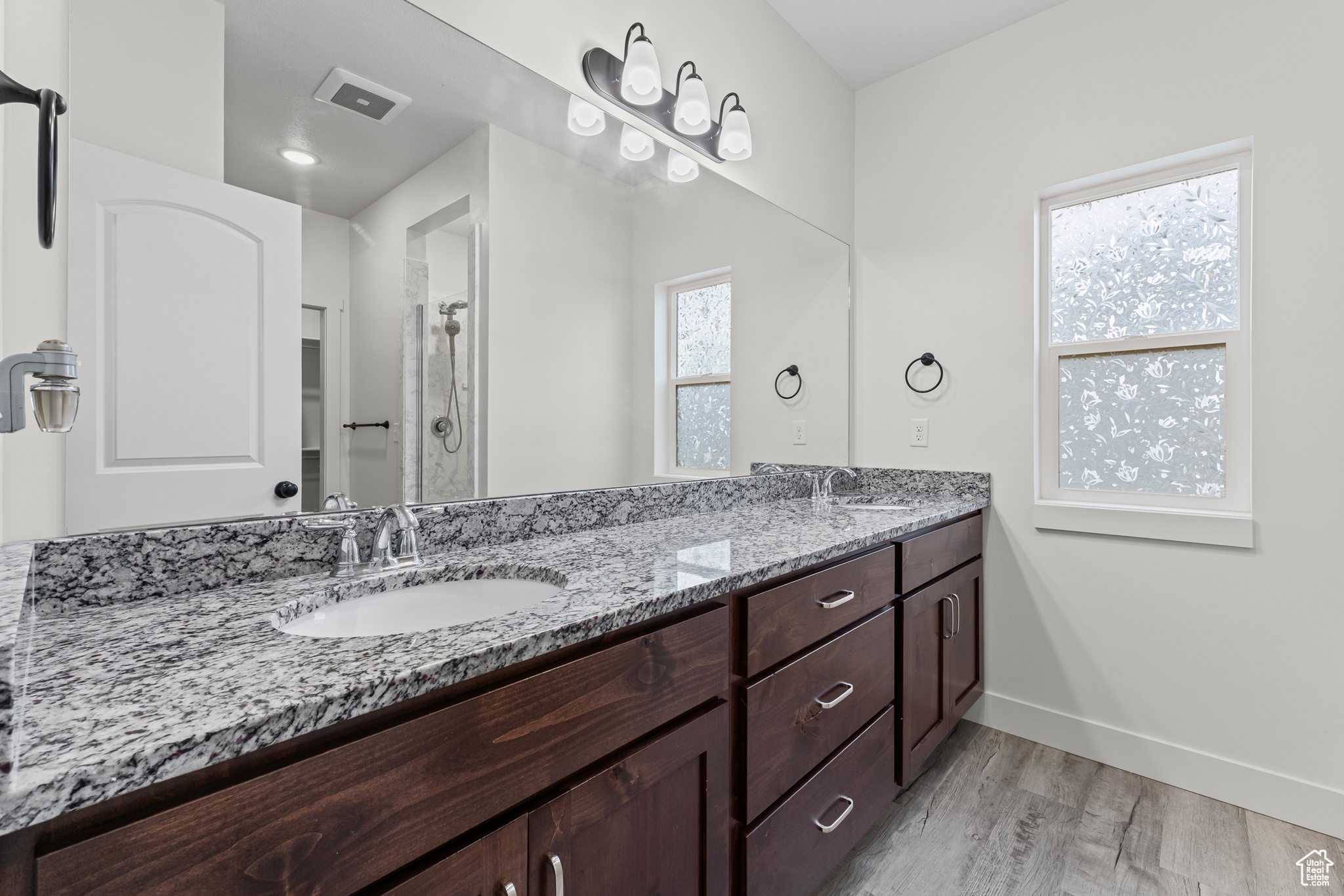 DEER RUN AT WILLAD BAY - Residential