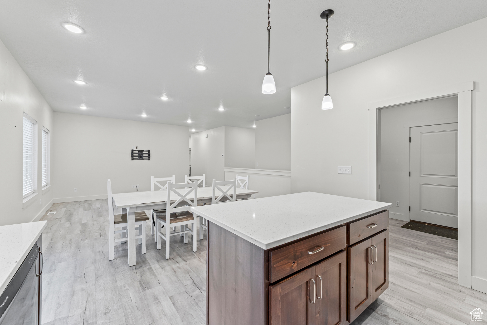 DEER RUN AT WILLAD BAY - Residential