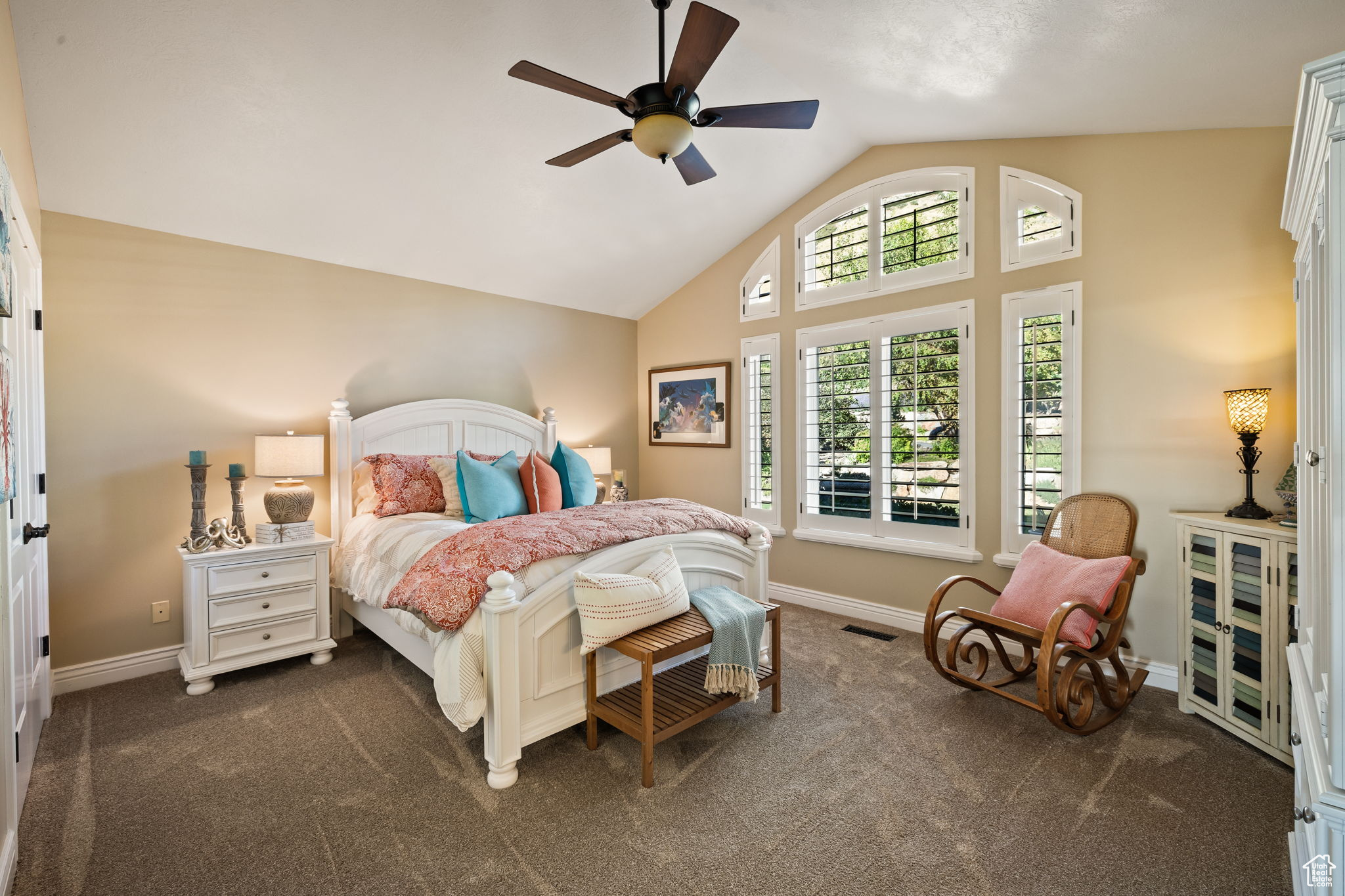 DORCHESTER POINTE - Residential
