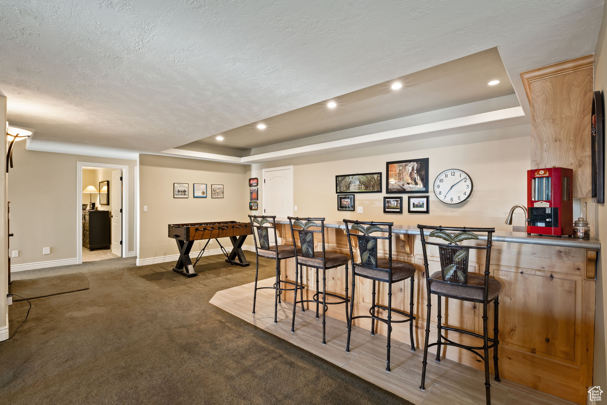 DORCHESTER POINTE - Residential