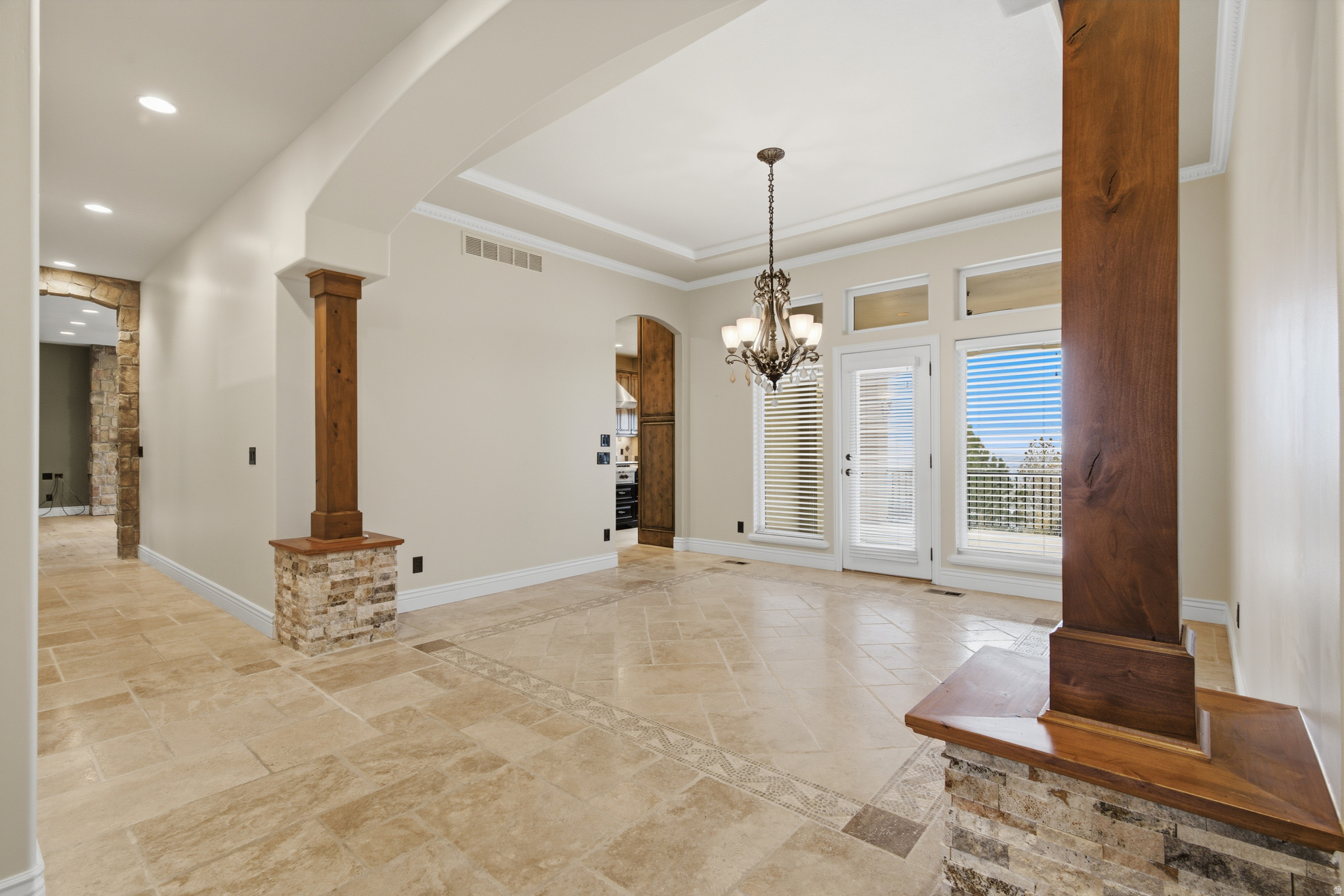 DORCHESTER POINTE - Residential