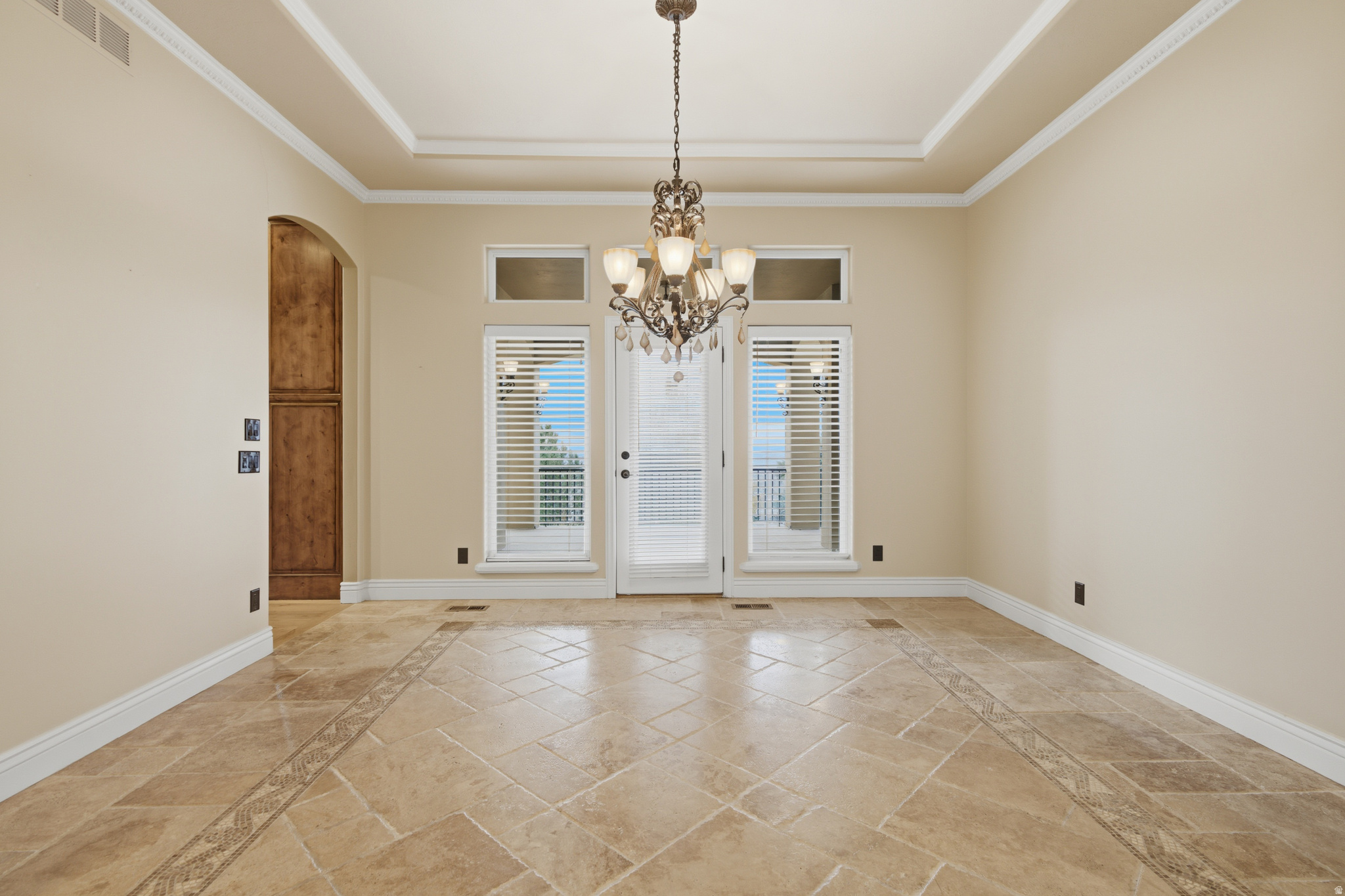 DORCHESTER POINTE - Residential