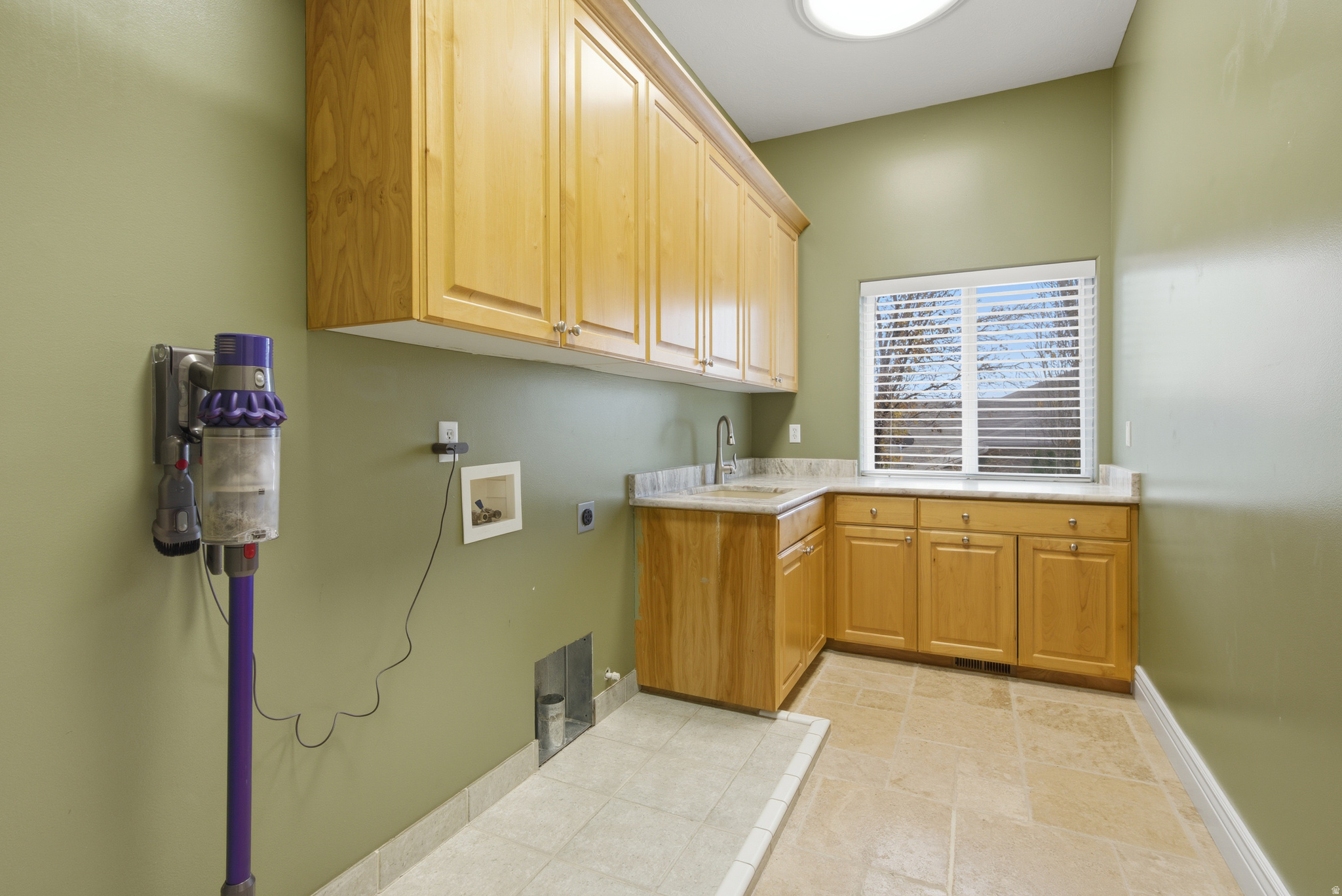 DORCHESTER POINTE - Residential