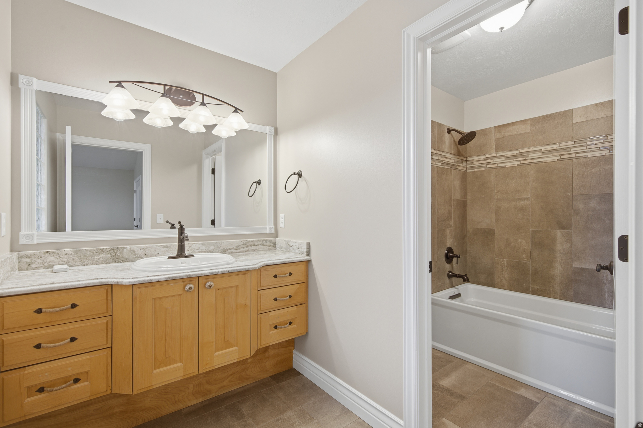 DORCHESTER POINTE - Residential