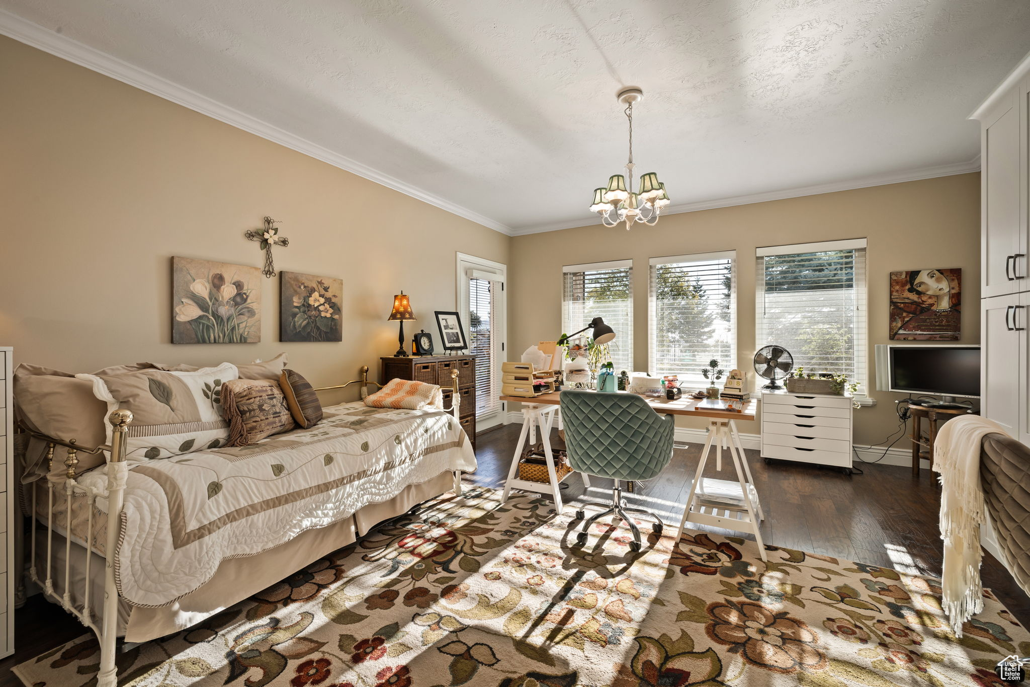 DORCHESTER POINTE - Residential