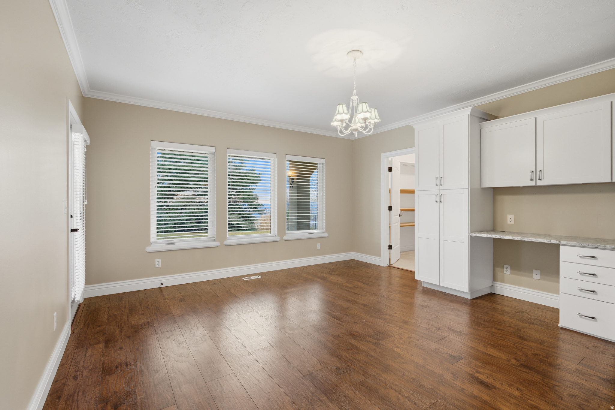 DORCHESTER POINTE - Residential