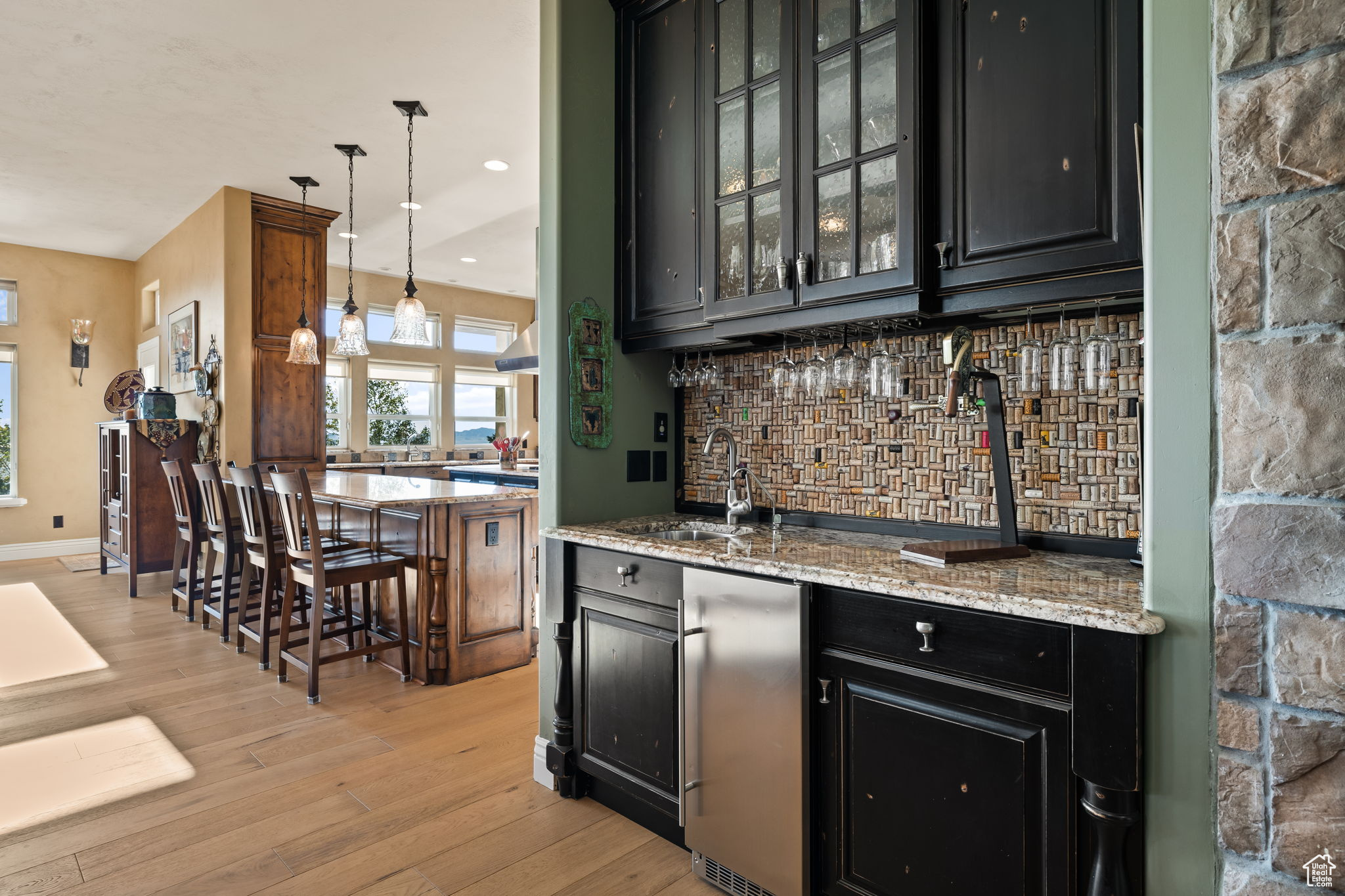DORCHESTER POINTE - Residential