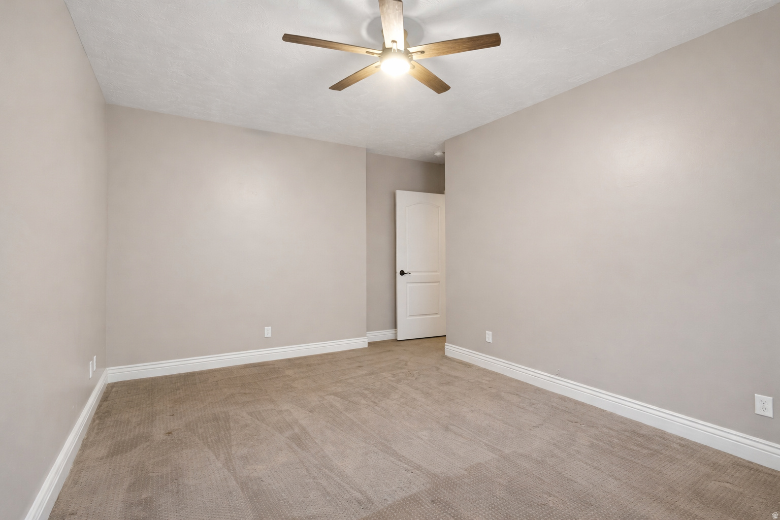 DORCHESTER POINTE - Residential