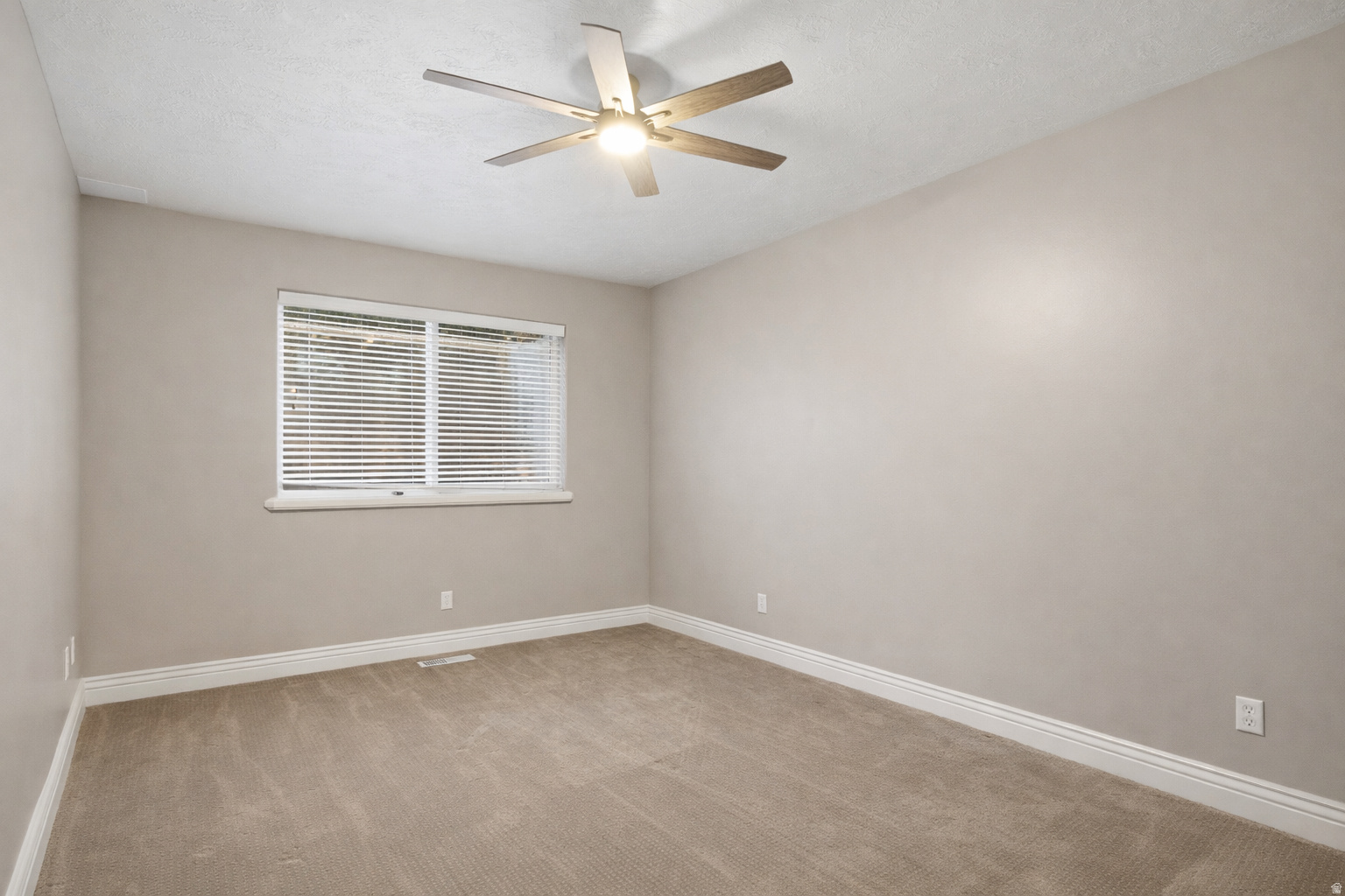 DORCHESTER POINTE - Residential