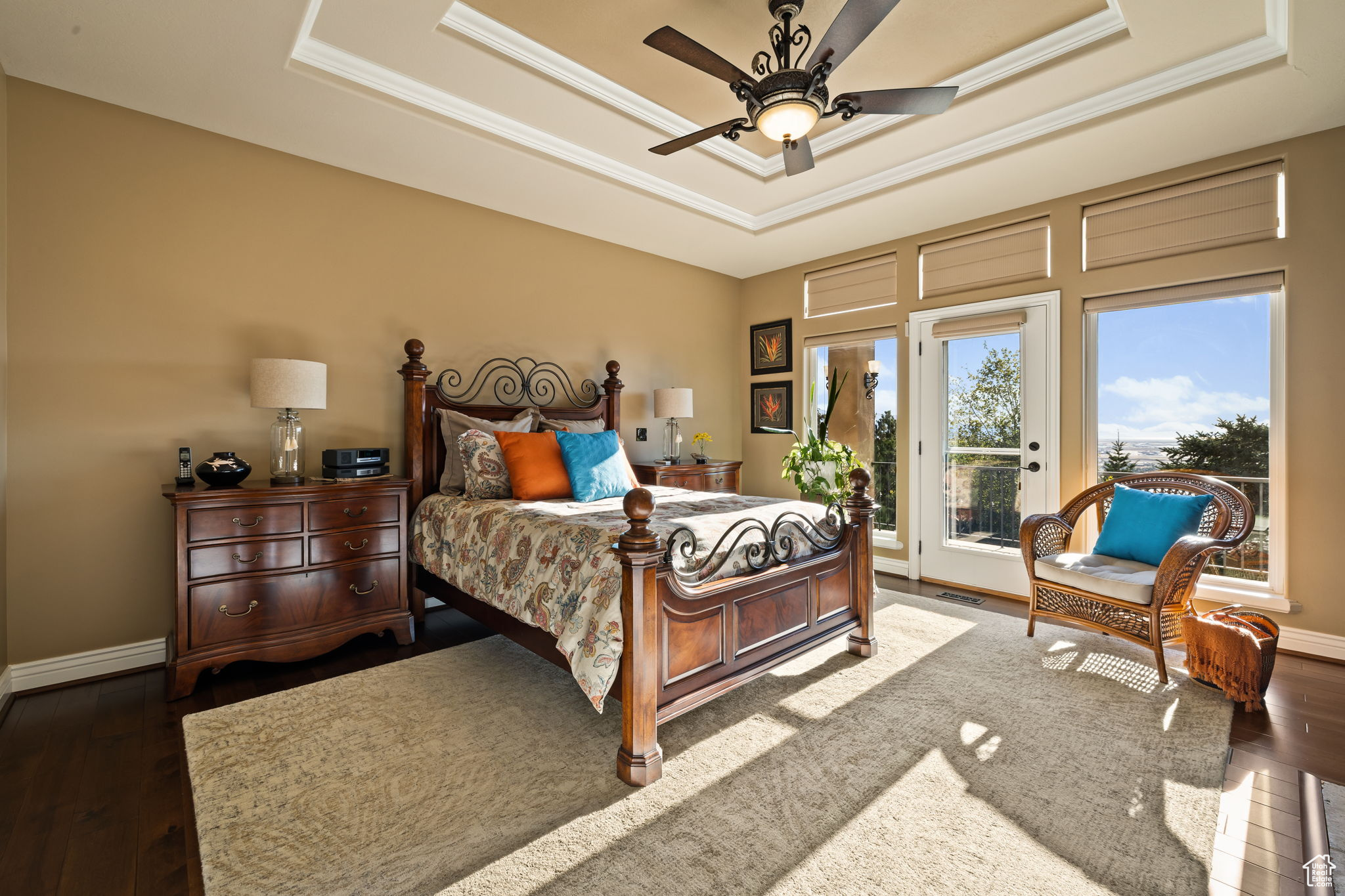 DORCHESTER POINTE - Residential