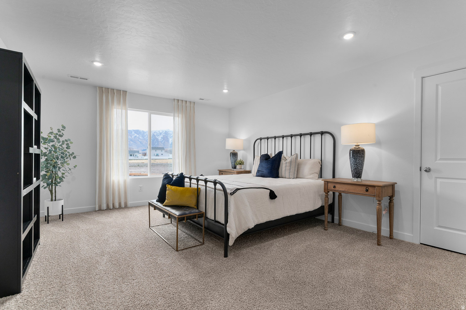 WESTERN ACRES - Residential