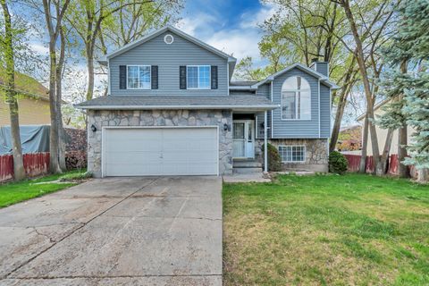 Tiny photo for 495 W 2550 N, Harrisville, UT 84414 (MLS # 2147772)