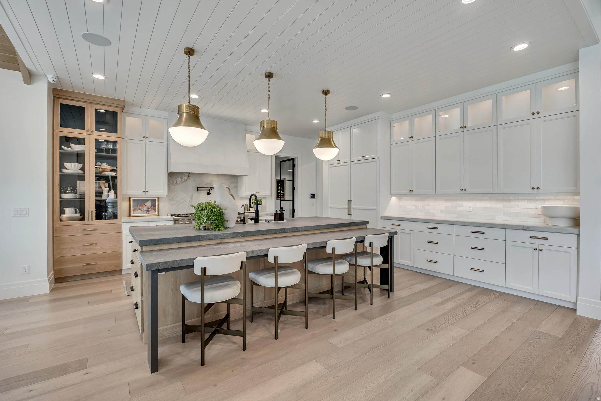 NORTH POINT VIEW - Residential
