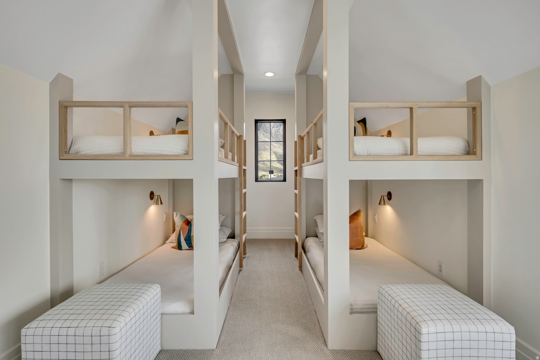 NORTH POINT VIEW - Residential
