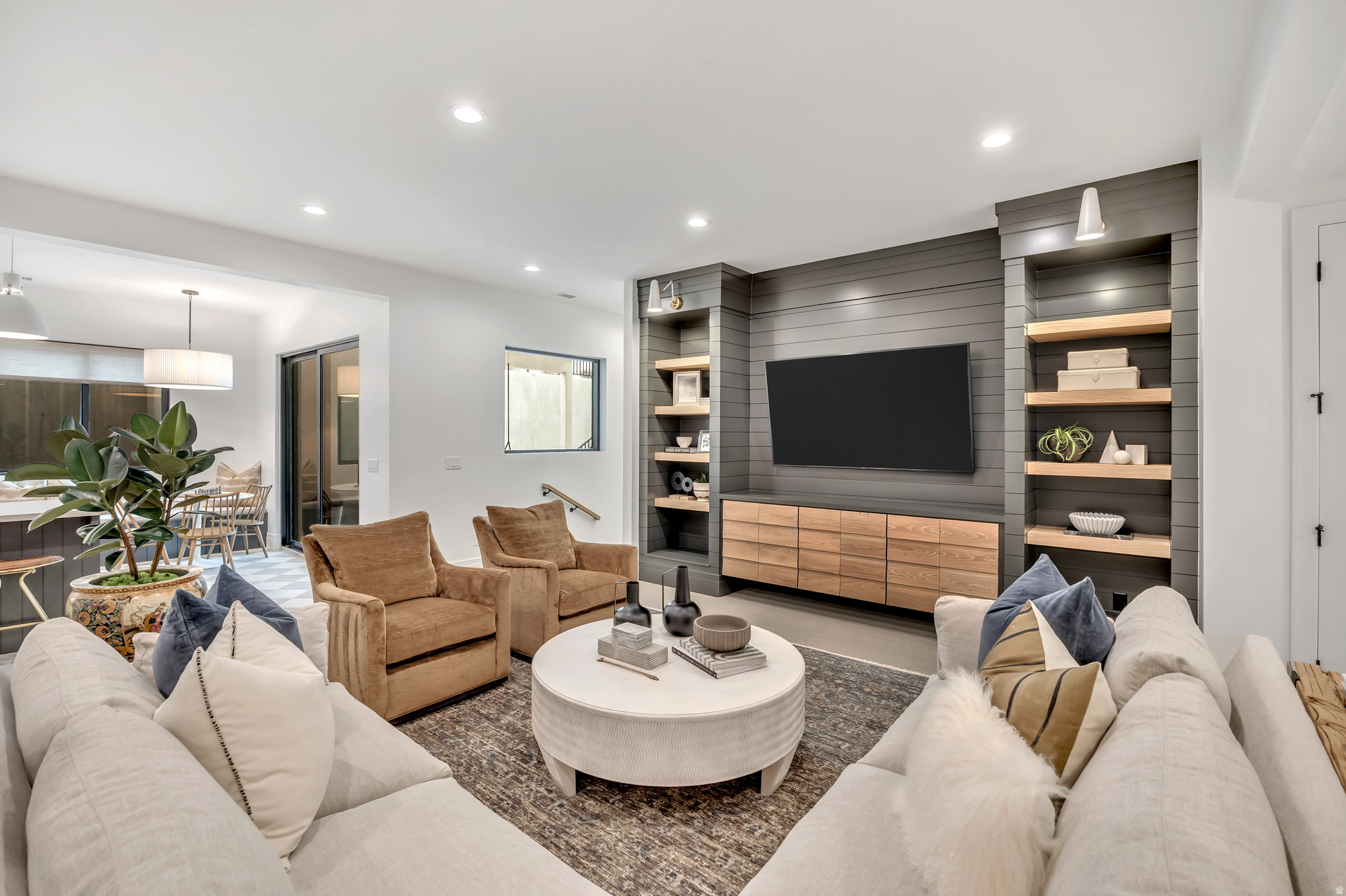 NORTH POINT VIEW - Residential