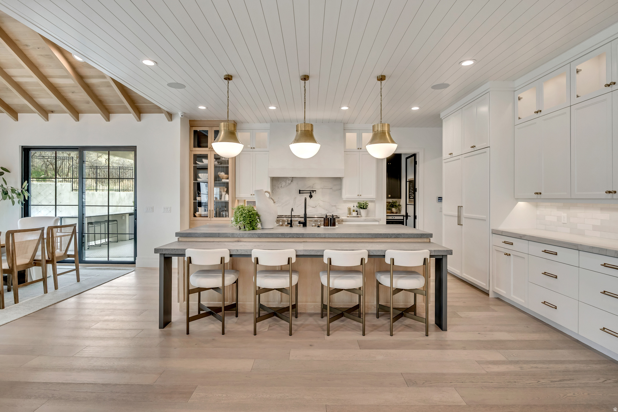 NORTH POINT VIEW - Residential