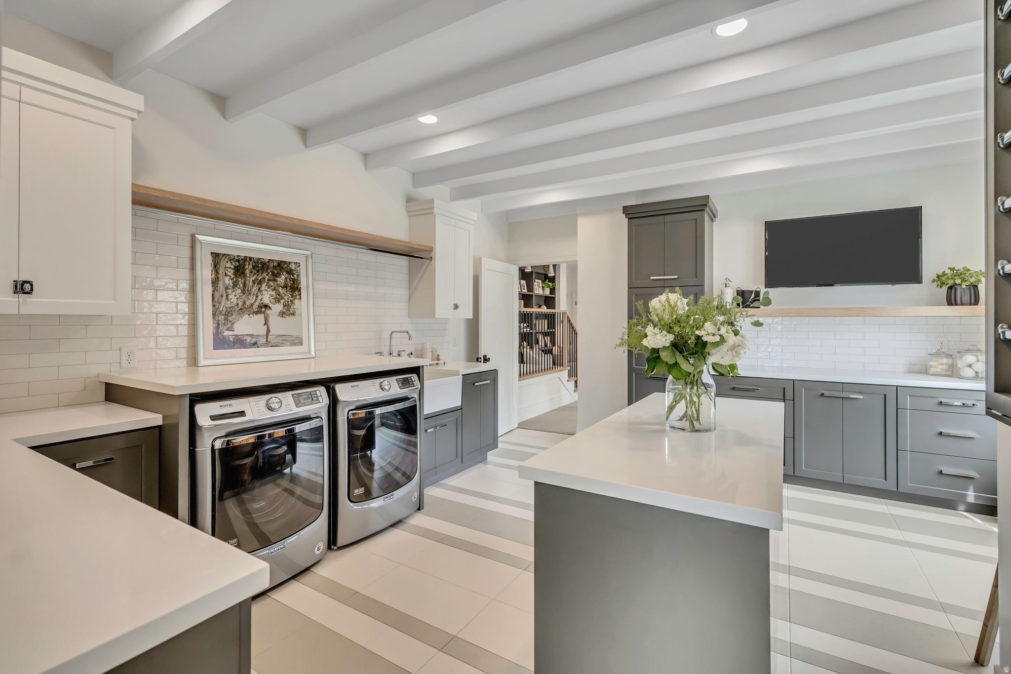 NORTH POINT VIEW - Residential