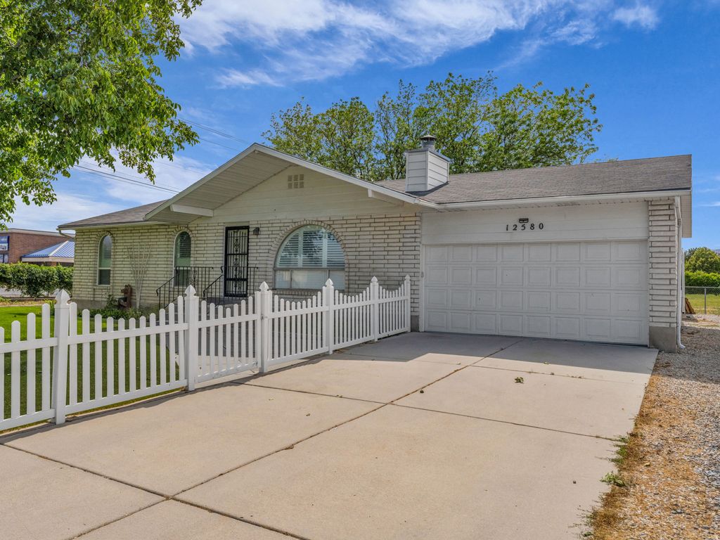 Photo of 12580 S JANICE DR, Riverton, UT 84065 (MLS # 2128239)