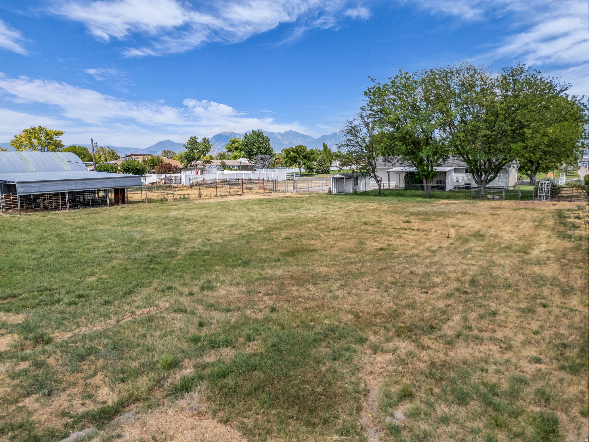 MEADOWS - Residential