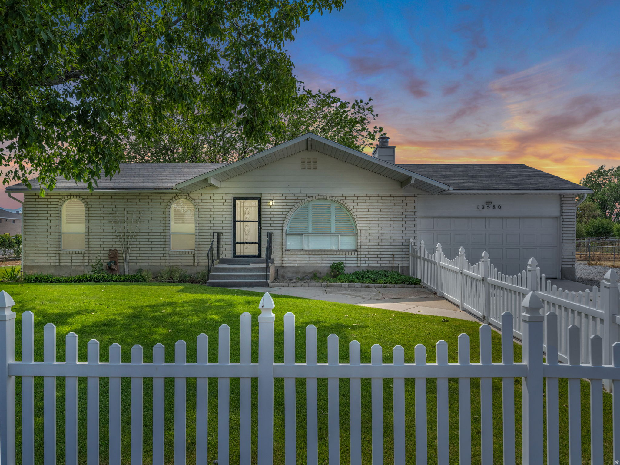 MEADOWS - Residential